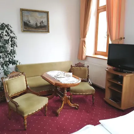Sv. Florian Guest house Hlucin
