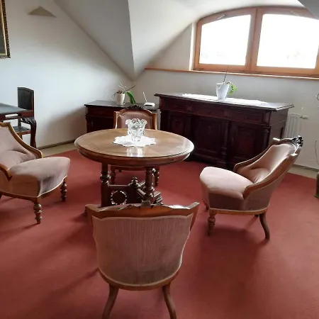 Sv. Florian Guest house Hlucin